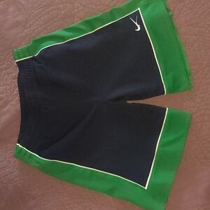 Boy's Nike shorts size 6. Blue and green
